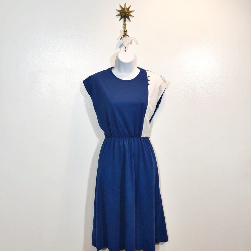 Vintage (1965-1973) cinched waist sundress